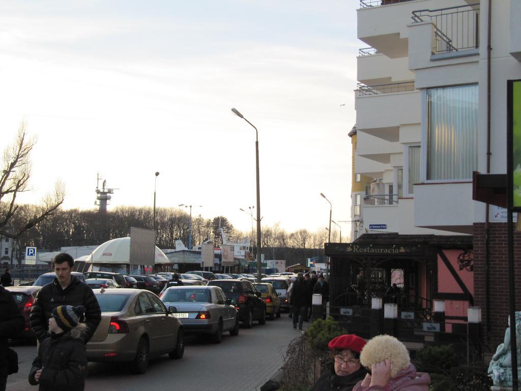 Apartament Portowy Z Garazem, Ul Towarowa Kołobrzeg Habitación foto